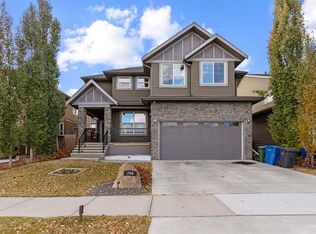 269 W Kinniburgh Blvd, Chestermere, AB T1X 0R7
