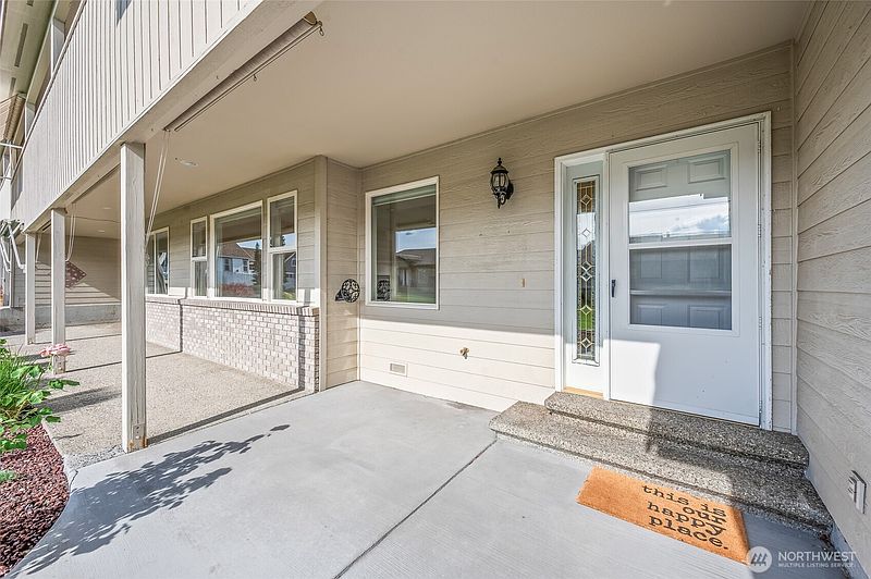 2nd image of 1380 Eastmont Avenue #1203