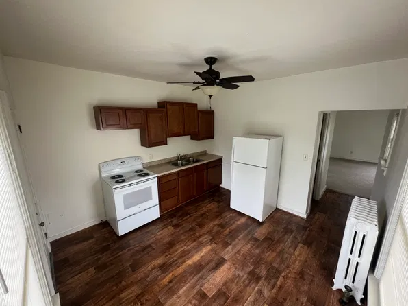 413 10th St S APT 2, La Crosse, WI 54601