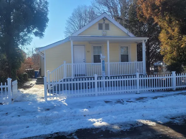 32 Alling Street, Hamden, CT 06517