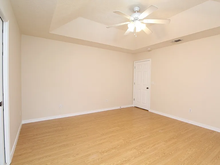 4150 Oak Pointe Dr — Photo 9