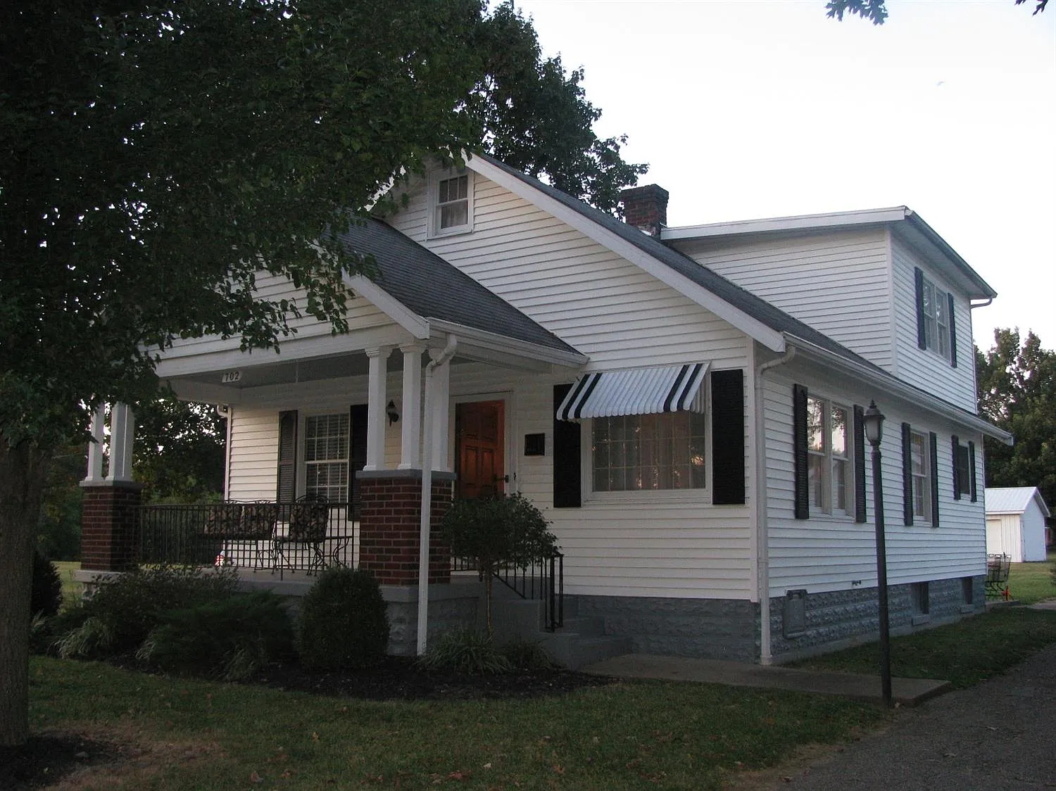 702 Main St photo 1