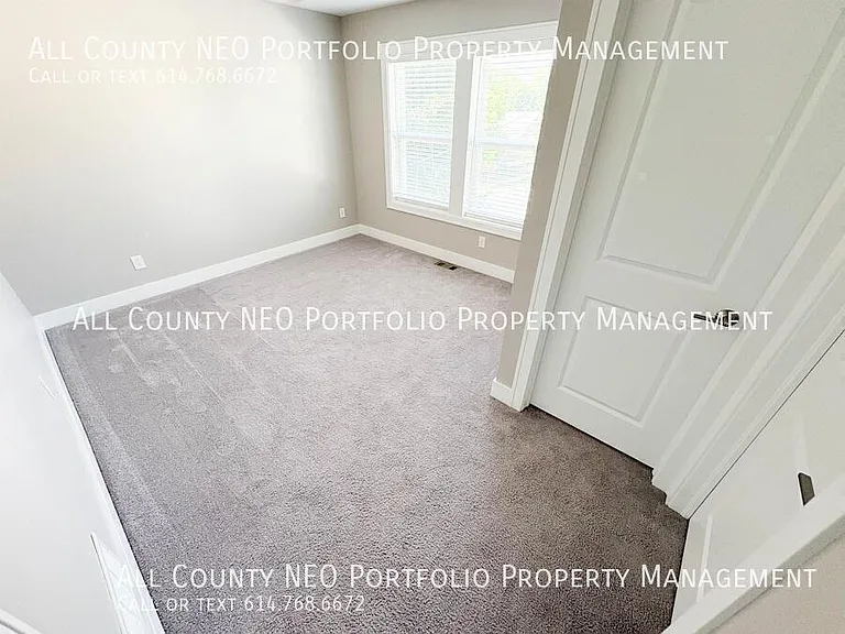 1383 N Grant Ave — Photo 28