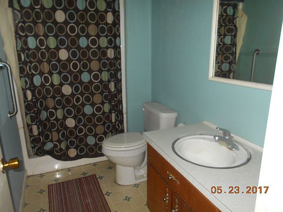 4th image of 213 N Lakeshore Dr