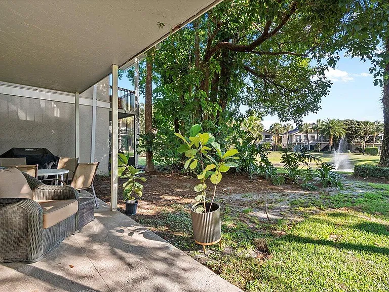 11863 Wimbledon Cir #446 — Photo 19