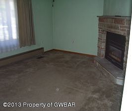 3rd image of 931 Main St