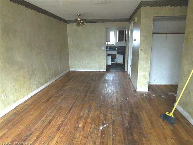 2nd image of 156 High Path Rd