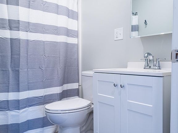 5th image of 162 Cottage St #3A