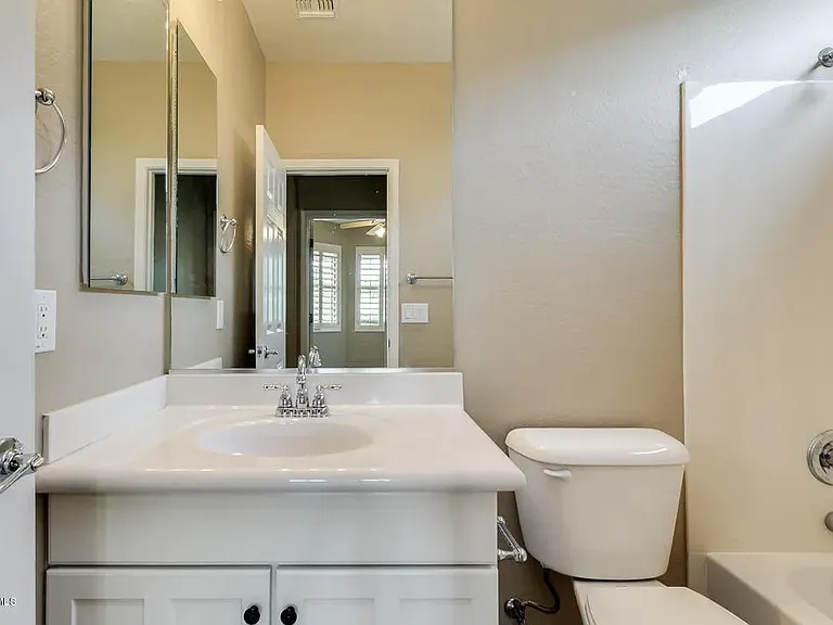 Guest Bath Room with full bath