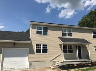 28 Oakwood Dr, Howell, NJ 07731