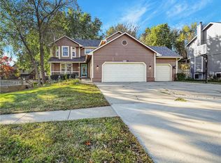 623 Meadowlark Rd, Lansing, KS 66043