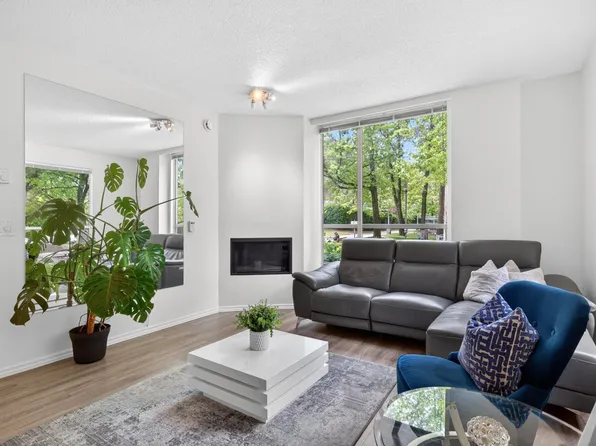 2668 Ash St #201, Vancouver, BC V5Z 4K4