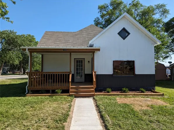 184 W Center St, Peculiar, MO 64078