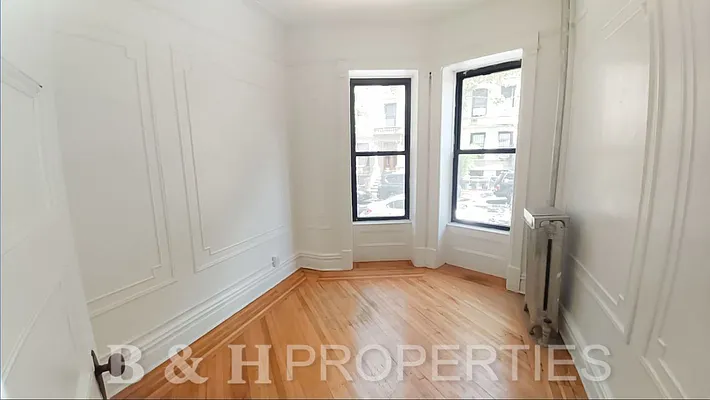 Rented by ZealEstate Group Inc | media 2