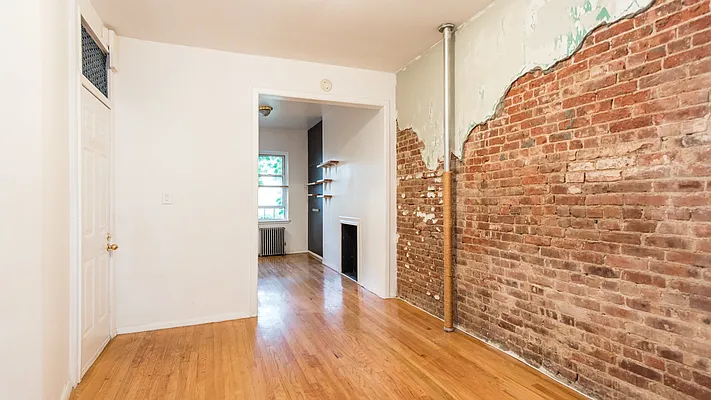 Rented by Nooklyn NYC LLC | media 21