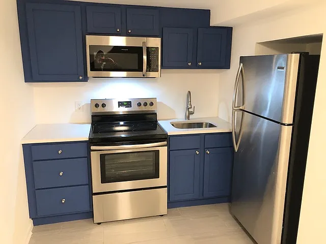 2623 N Hamlin Ave #G — Photo 6