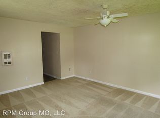 1067 S Ferguson Ave, Springfield, MO 65807