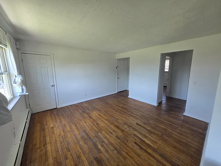 4720 Ridge Ave #4 — Photo 6