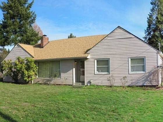 1st image of 470 SE 32nd Ave