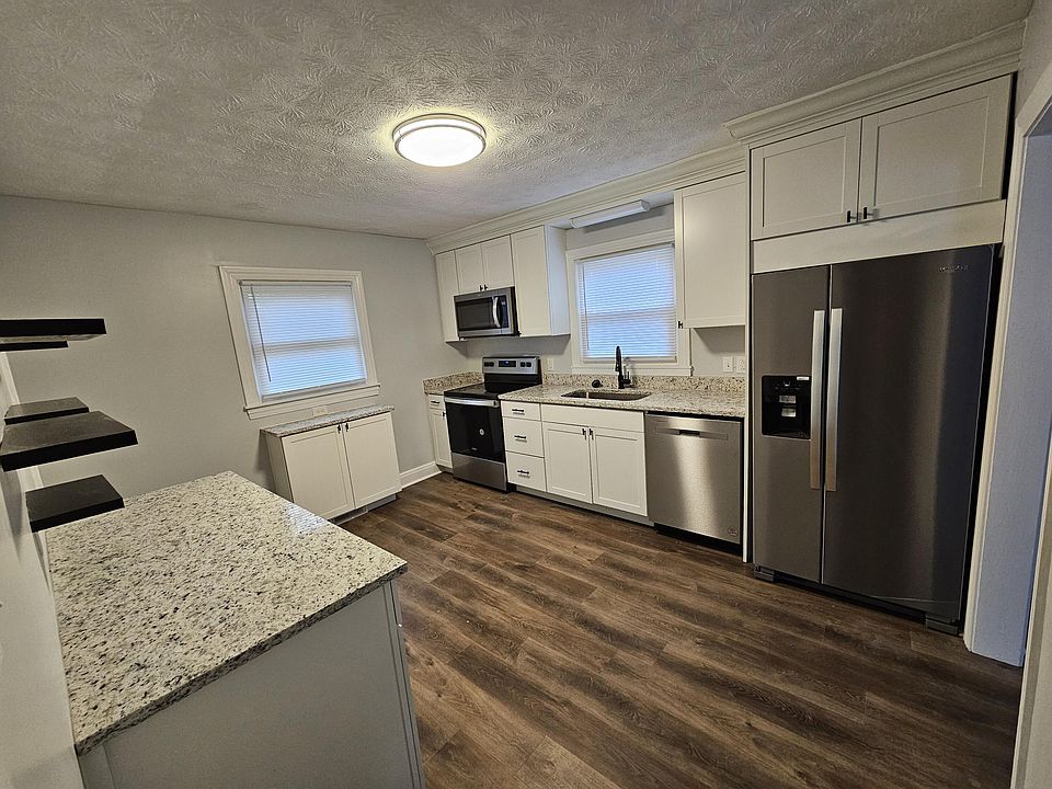 2nd image of 418 Harrods Ct