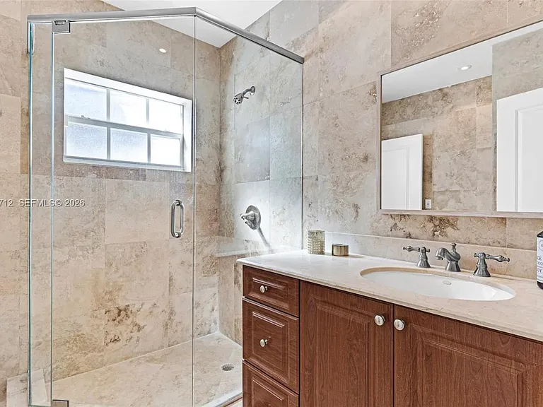 265 Palm Ave — Photo 21