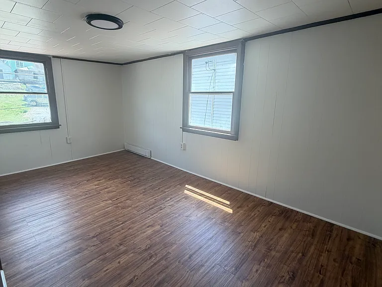 76 W Main St — Photo 12