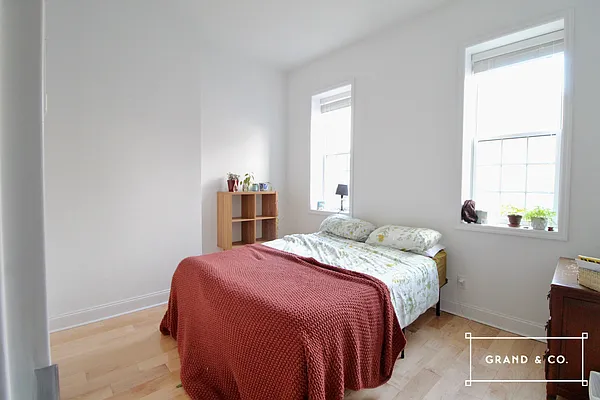 Rented by Grand & Co. | media 4
