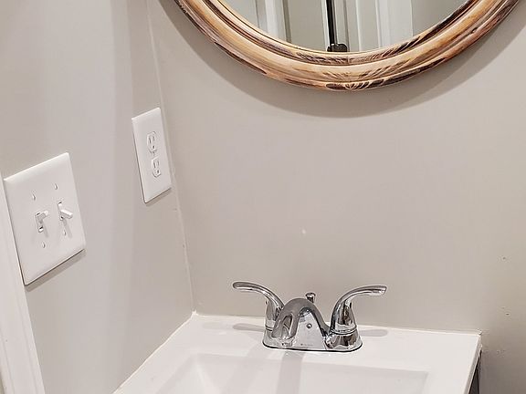 4th image of 1129 W West Ave SW #1129