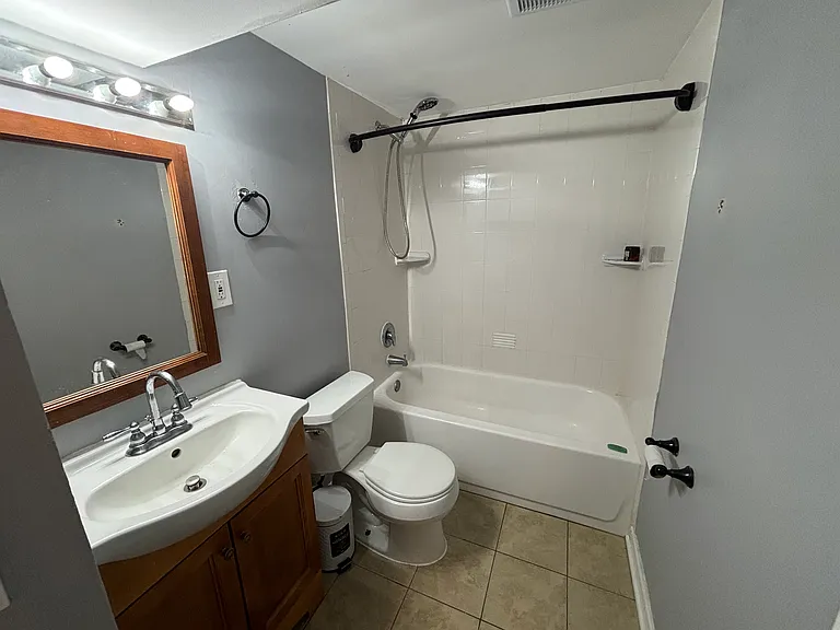 13710 Botts Ave #BASEMENT — Photo 5