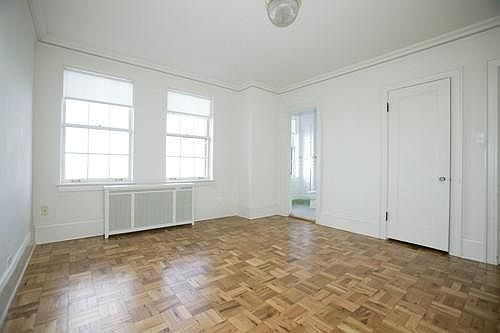 3rd image of 3270 N Lake Shore Dr APT 17B