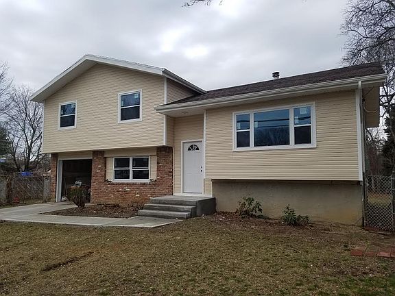 2nd image of 840 Wilson Blvd