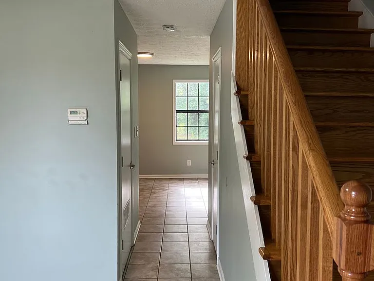 59 Evergreen Ln — Photo 4