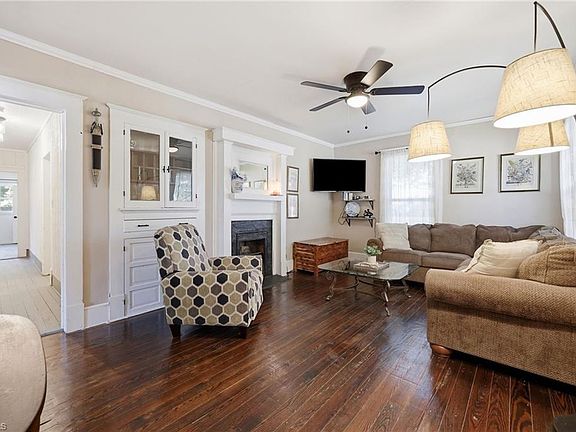 4th image of 807 E Guilford St