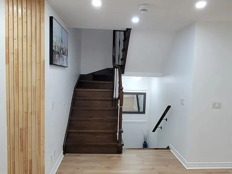 2452 Steeplechase St — Photo 9
