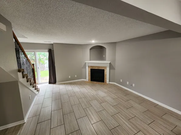 10530 E 46th Ter, Kansas City, MO 64133