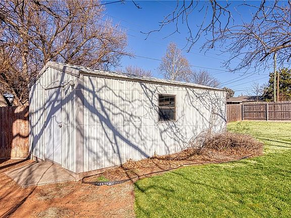 2nd image of 105 N Ramsey Pl