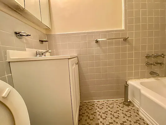 Rented by Oxford Property Group | media 13