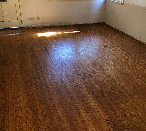 3rd image of 823 Acacia Ave