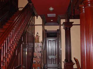 5713 SW Salmon St, Portland, OR 97221