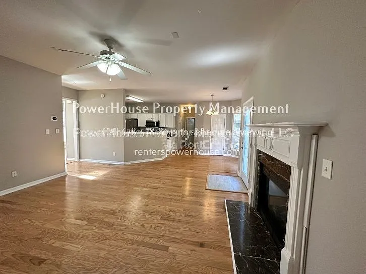 2403 Walnut Tree Ln — Photo 34