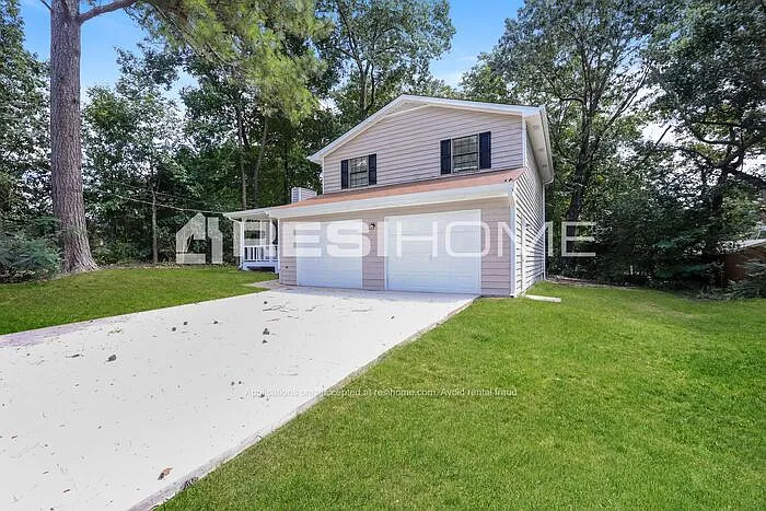 3 bed, 2.0 bath, 1524 sqft, $1,745 — Photo 2