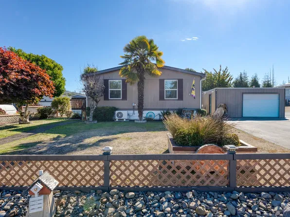 3065 Knott Ter, Coos Bay, OR 97420