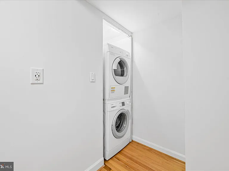1830 17th St NW #103 — Photo 24