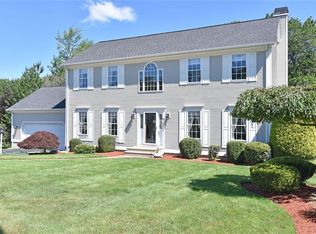 52 Hummingbird Ln, Cranston, RI 02921