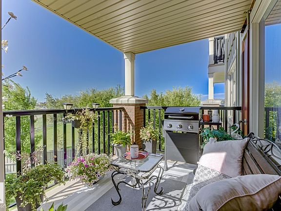 5th image of 3715 Whitelaw Ln NW #308