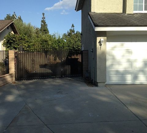 3rd image of 2621 S Holmes Ave