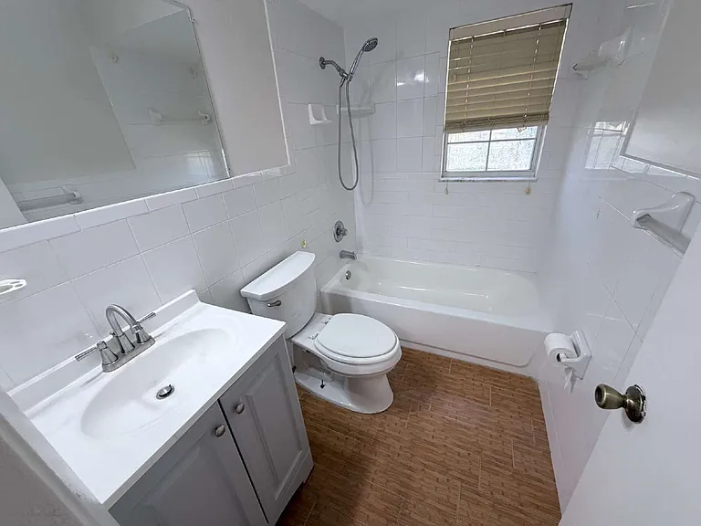 1211 Robert King High Dr — Photo 10