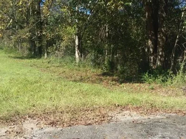 Watson St, Warren, AR 71671