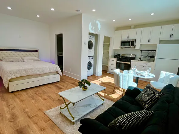 19341 Friar St, Reseda, CA 91335