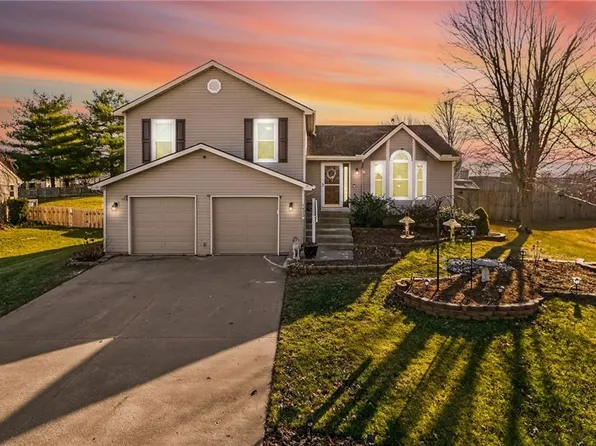 1423 NE 102nd Ter, Kansas City, MO 64155